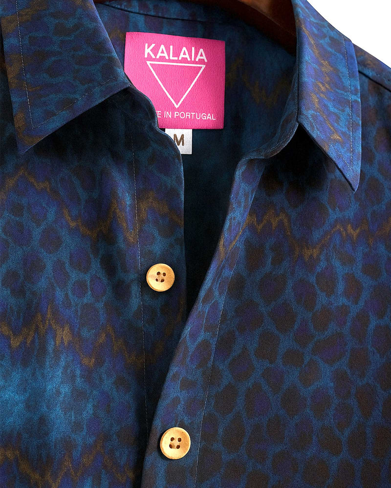 Blue Leopard Men’s Short Sleeve Button-Up Shirt